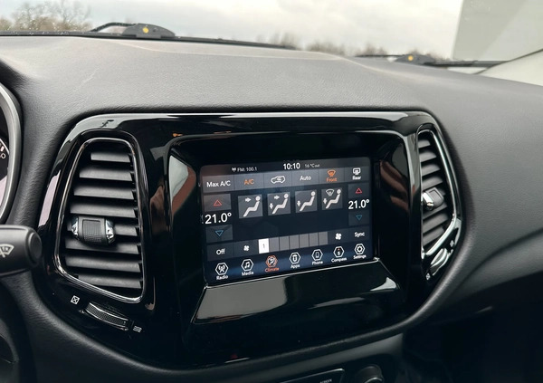 Jeep Compass cena 79999 przebieg: 98469, rok produkcji 2019 z Piaseczno małe 631